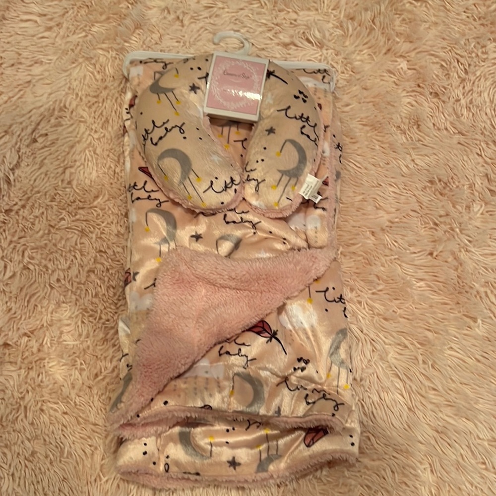 Brand new Elements of style sweet dreams blanket and head support